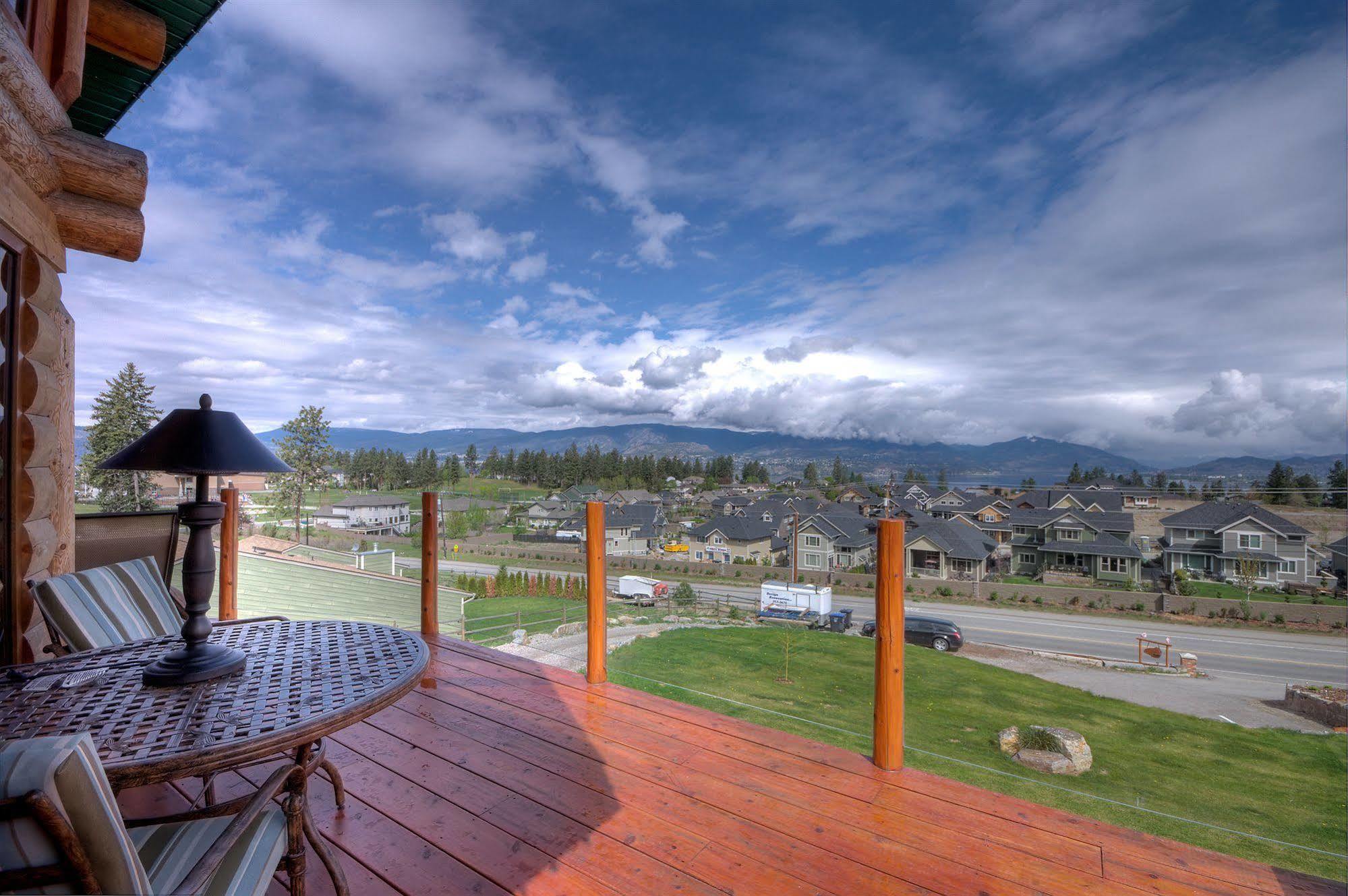 A Okanagan Lakeview Inn Kelowna Buitenkant foto